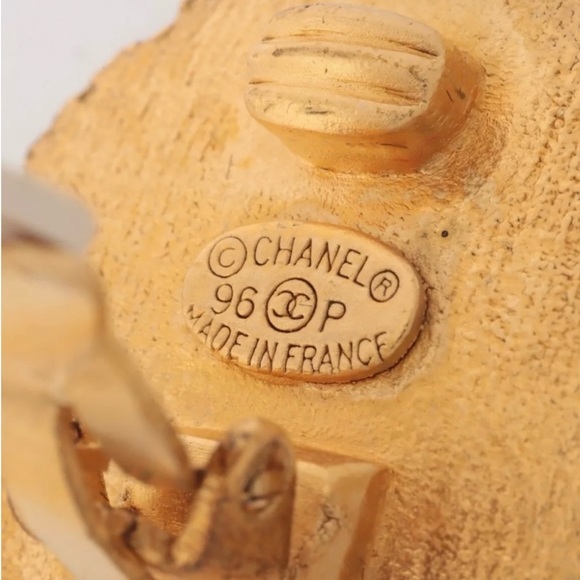 🔥Chanel Authentic Vintage Earrings  1996 Circa 🔥 - Picture 5 of 5